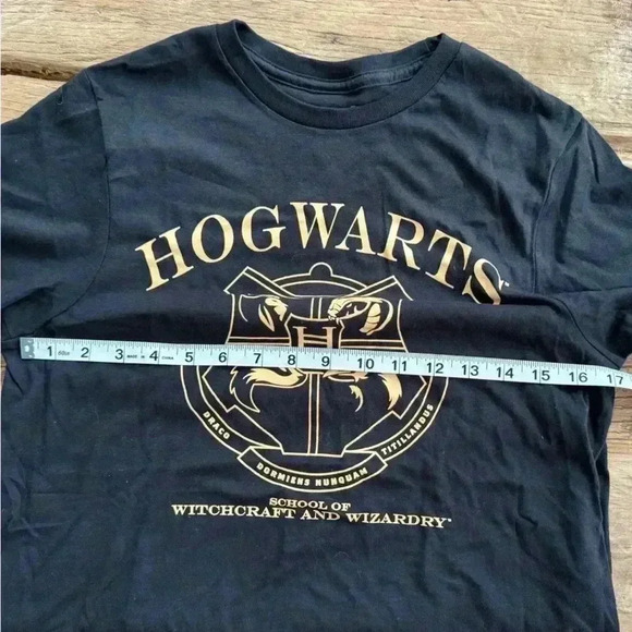 NWOT Harry Potter Hogwarts Black Cotton Tshirt size Small - Picture 3 of 4